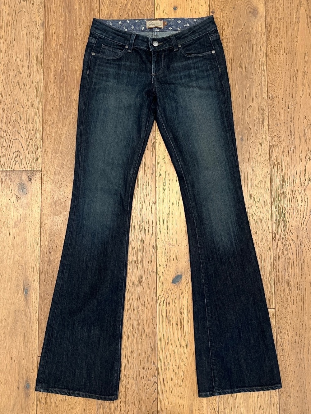 Paige Premium Denim Laurel Canyon Button Flap Pocket size 26 Mckinley wash.